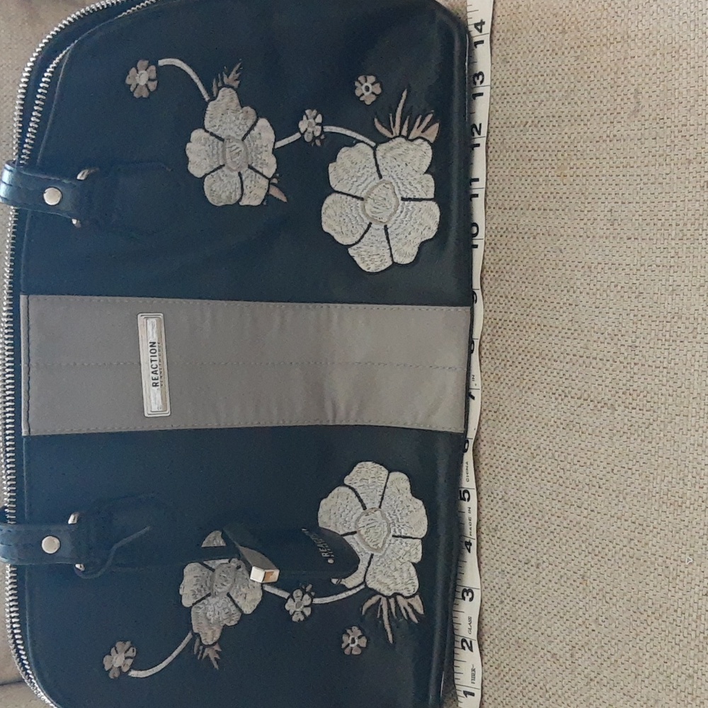 NWOT Kenneth Cole Women's Black and Gray Floral Handbag - Picture 5 of 7